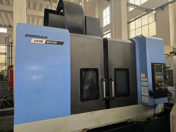 斗山DNM655/50加工中心，三轴线轨，配BT50主轴8000转.