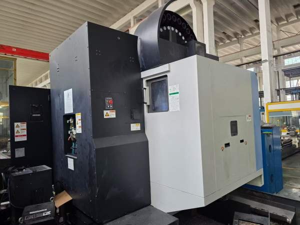 斗山DNM655/50加工中心，三轴线轨，配BT50主轴8000转.
