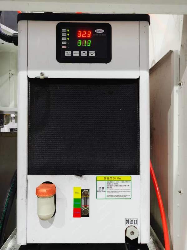 新到一台2023年8月江苏吉德特VMC-855SL重型855加工中.
