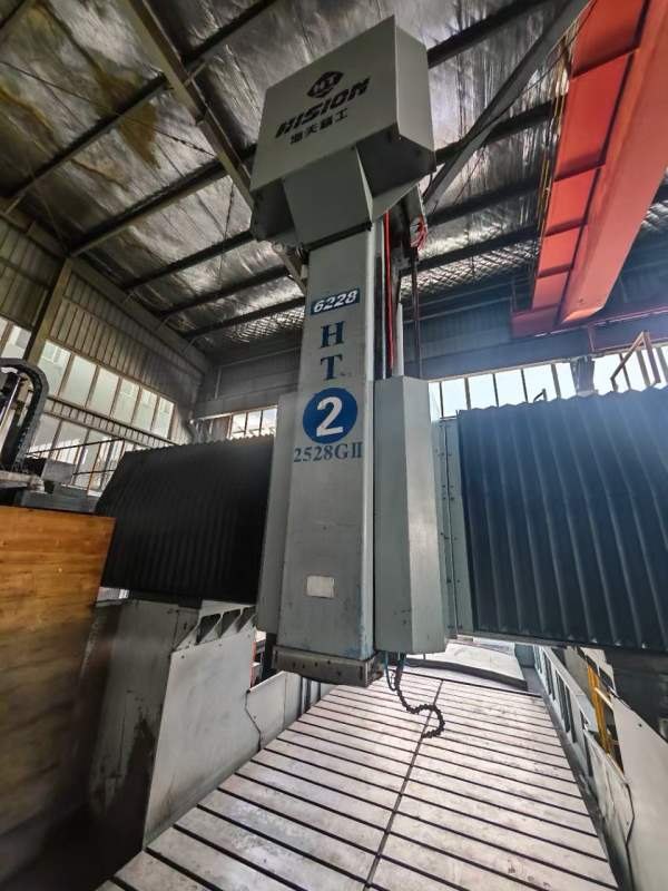 海天精工一代经典HTM2528llG两线一硬导轨工作台门宽28.