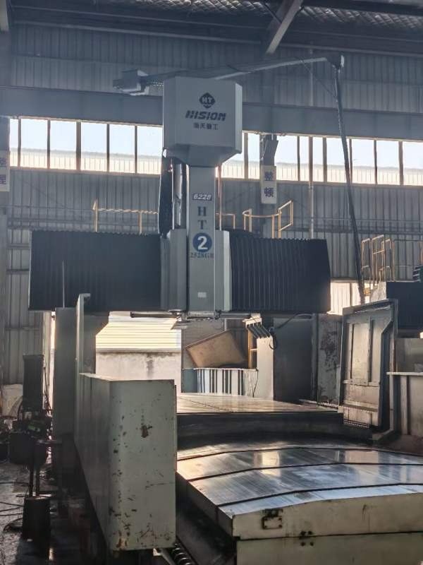 海天精工一代经典HTM2528llG两线一硬导轨工作台门宽28.