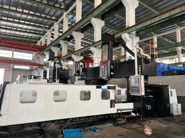 台群G-2840R2龙门加工中心，工作台2000/4000mm，门宽2.