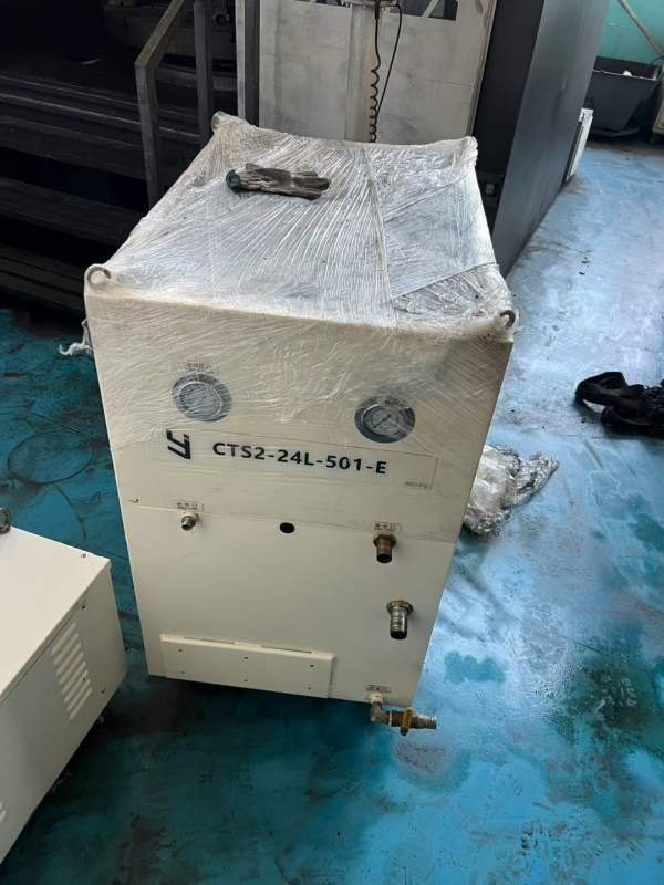 基本全新未用友联800单台卧式加工中心，工作台800/800.