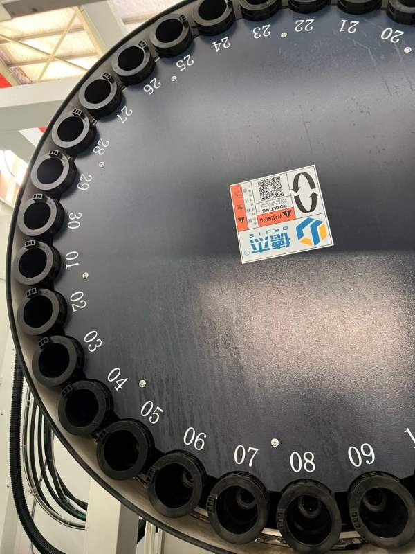 阿迈科630单台卧式加工中心，工作台630/630mm，三轴线.