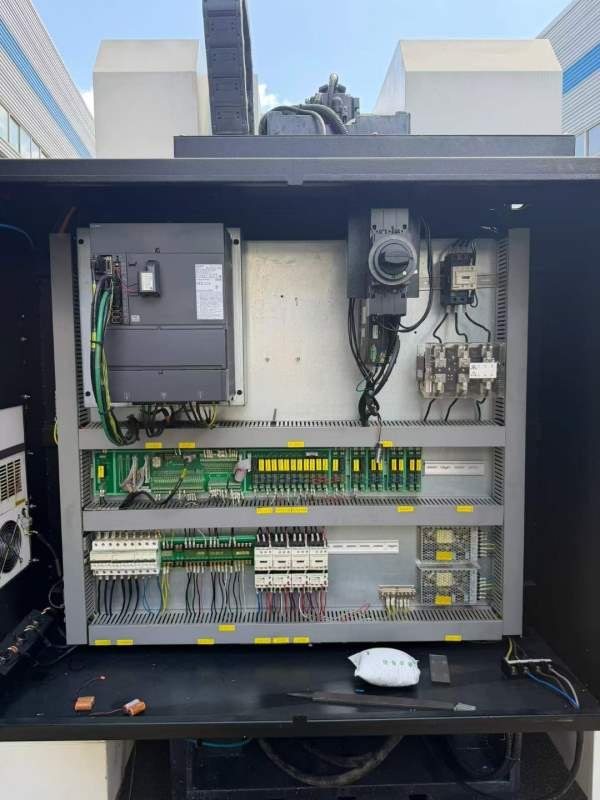 台湾格勒玛GRM-1150T钻工中心：三菱M80系统、30把圆盘.
