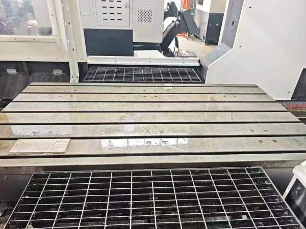 准新江苏麦世1320龙门加工中心！工作台尺寸：1100X220.