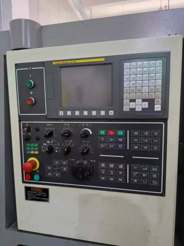 台湾原装福硕FCL-300MC车铣复合刀塔机.发那科TD高配.a.