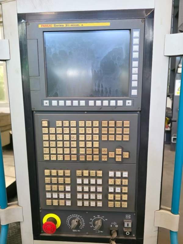 昆机6513数控镗床，千分度工作台1.61.8米，行程3000/2.