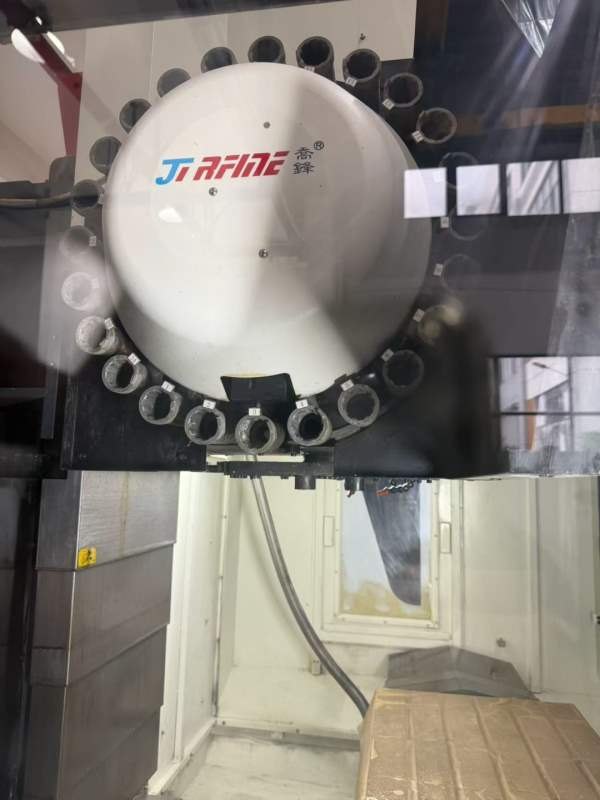 2023年，乔峰V850加工中心，发那科OI-MFPlus系统，BT4.