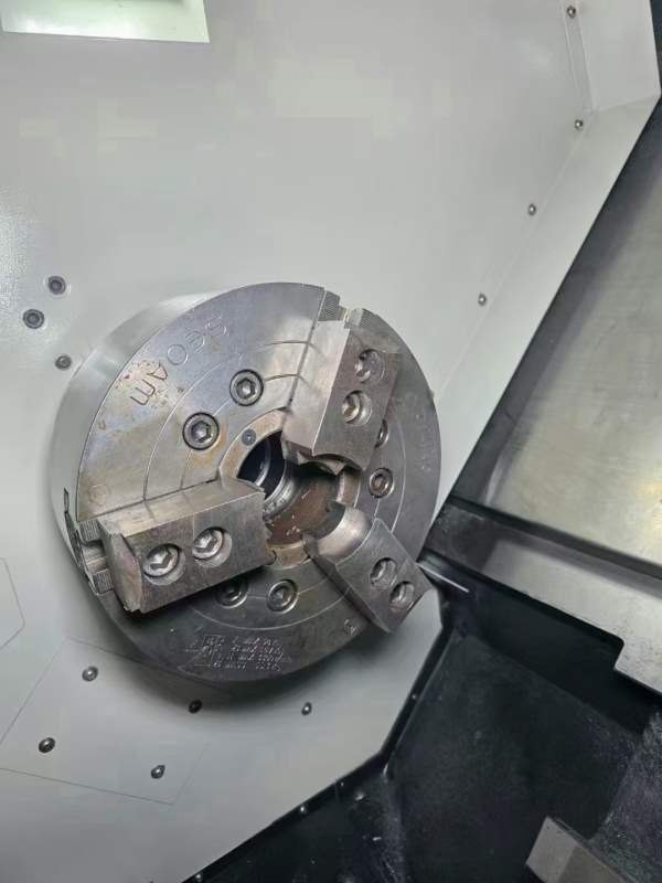 斗山PUMA3050数控车床，车削直径420，车削长度648，发.