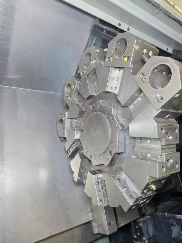 斗山PUMA3050数控车床，车削直径420，车削长度648，发.