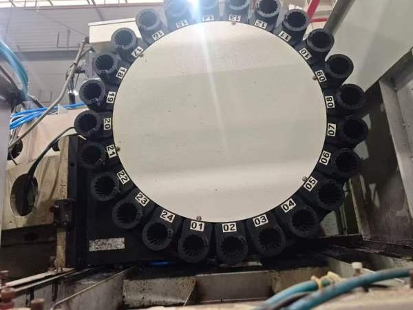 同款2台2017年辛辛那提CFV-1100高速加工中心一台带刀.