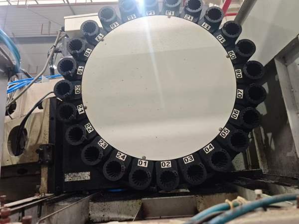 同款2台2017年辛辛那提CFV-1100高速加工中心一台带刀.