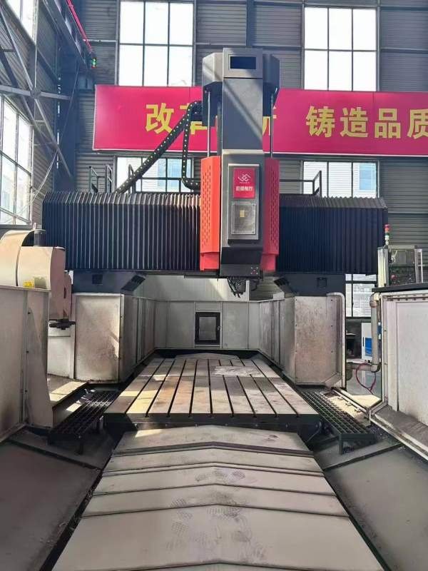 在位出售一台南京钜钢4025数控龙门加工中心、设备安装.