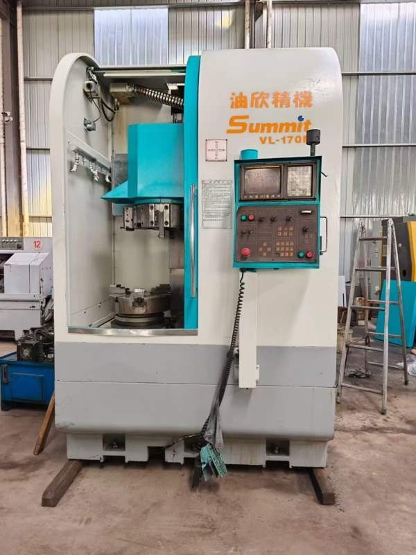 台湾油欣VL170R立车已到展厅  18寸液压卡盘  8工位液.