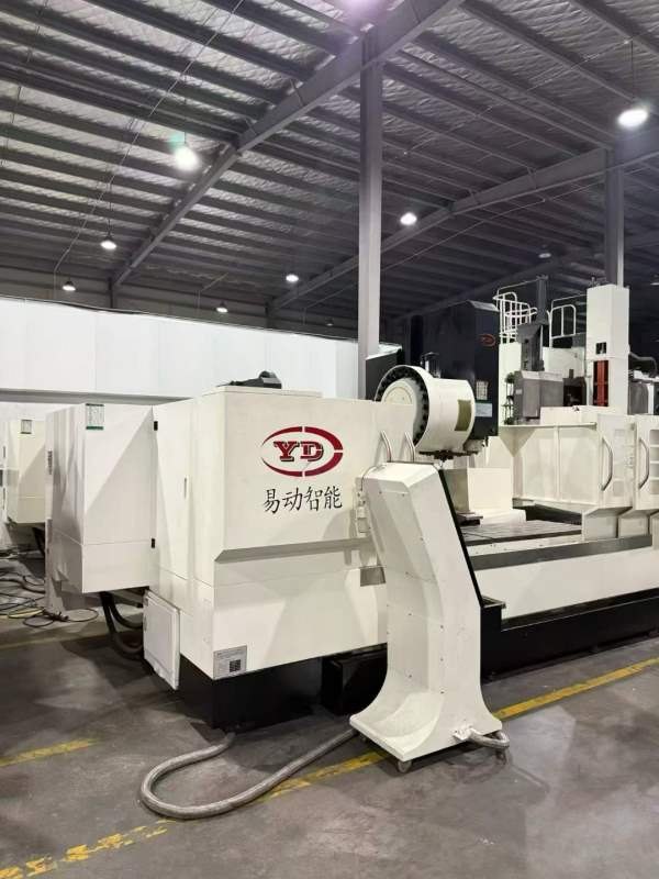 无锡易动智能2500重型款型材加工中心同款两台发那科0i.