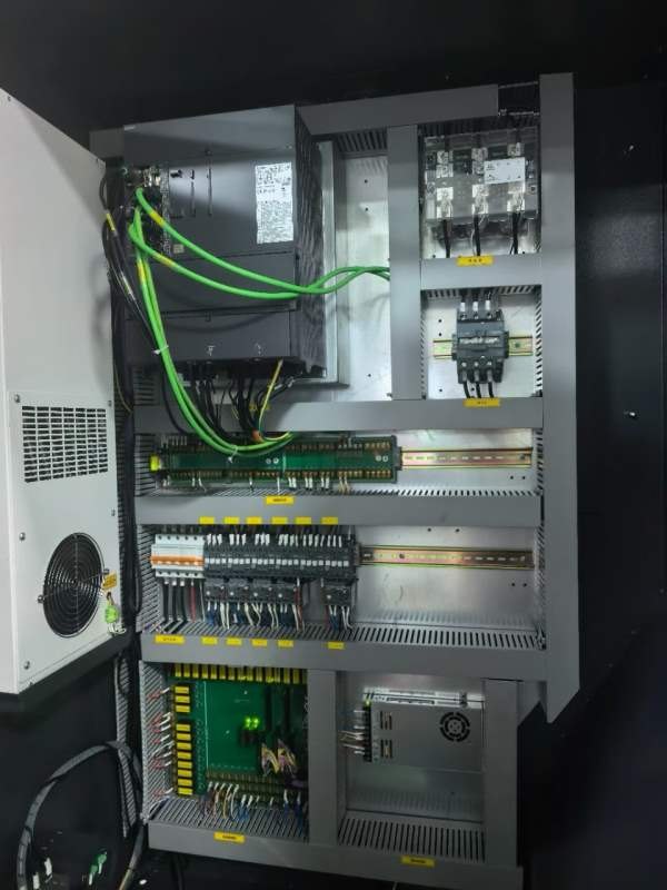 刚到两台全新河海FV-1160加工中心三轴滚柱线轨，45宽X.