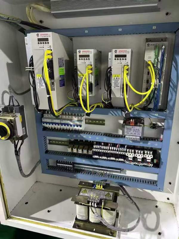 准新机：浙江瑞远520数控车床，加工长度1米，广数系统.