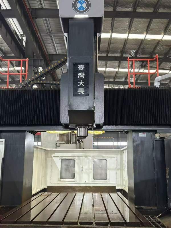 刚刚买下同款2台 大畏3020龙门加工中心，工作台1.8米3.