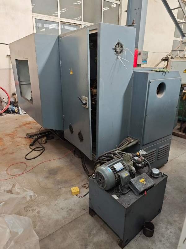 福州机床6480数控卧车，加工直径800mm，加工长度750mm.