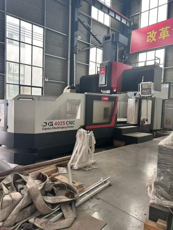 在位出售一台2021年南京钜钢4025数控龙门加工中心、设.