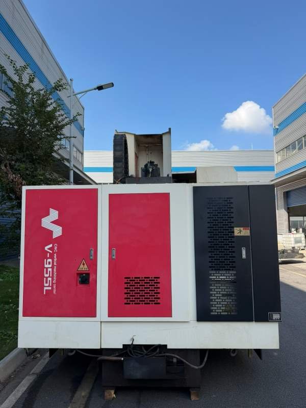 浙江华特955加工中心，工作台尺寸：mm三轴行程：0mm三.