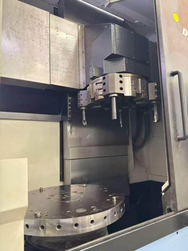斗山PUMA V835数控立车发那科系统，八工位刀塔720工作.