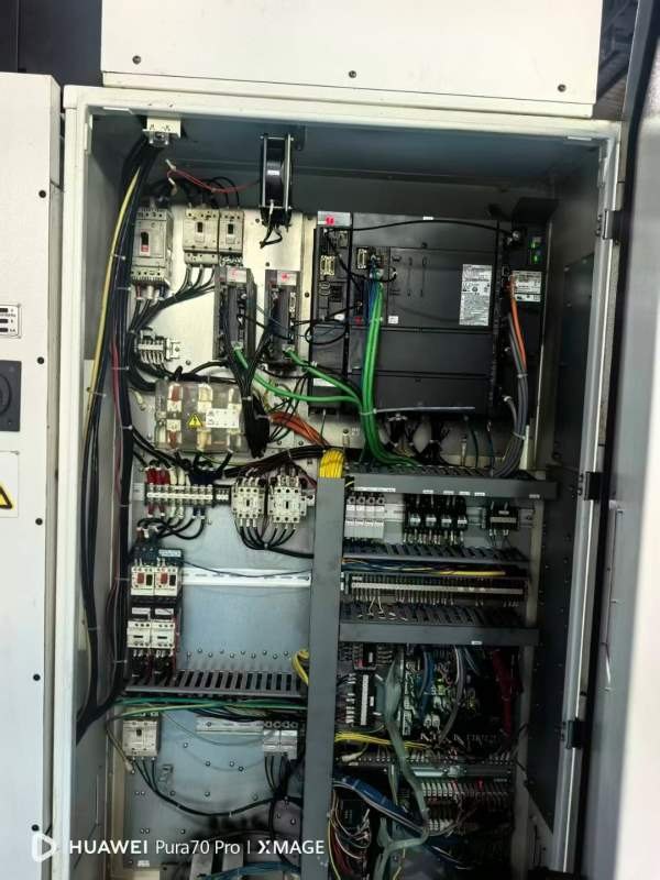 马扎克VCN-530L加工中心  三轴行程X：1050mmY：530mmZ.