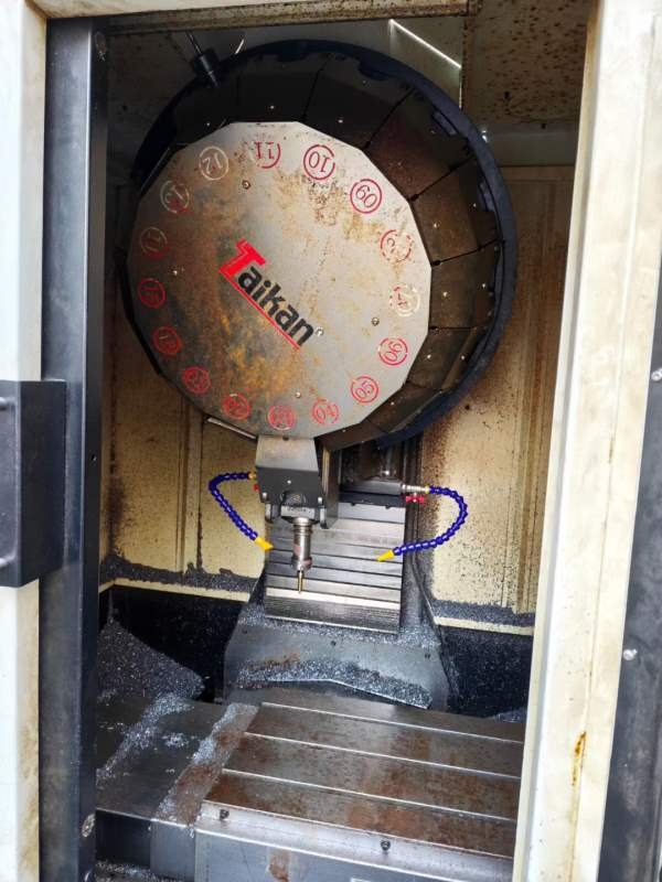 刚到库：2019年台群T500钻攻中心，三菱M80系统，16把.