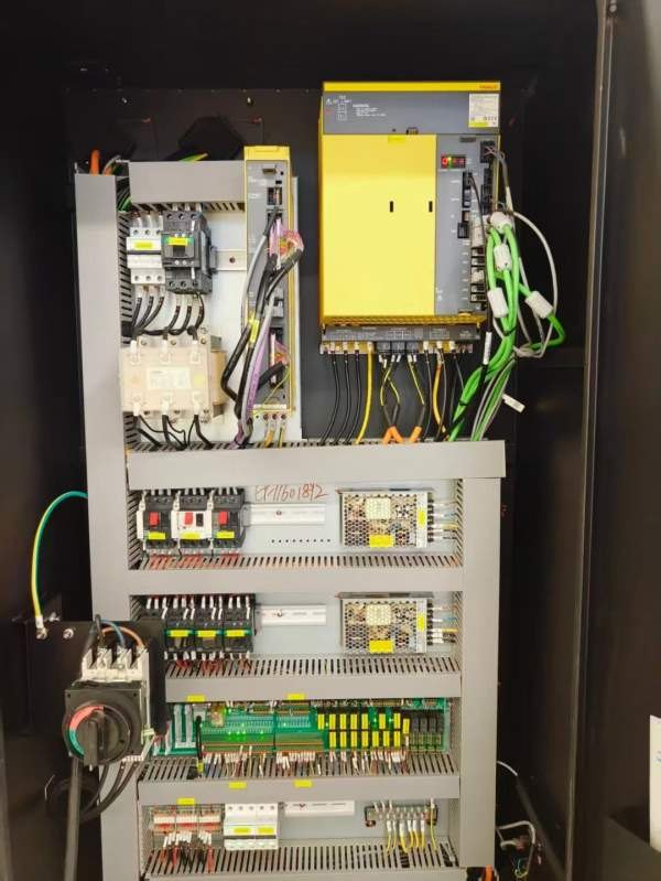 乔峰EV-1160加工中心2022年发那科OI-MF Plus系统台湾.