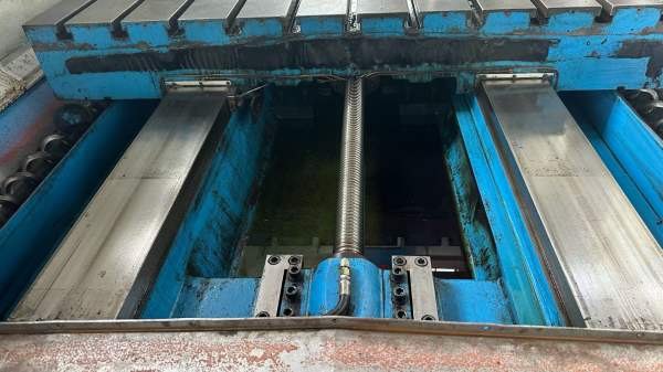乔威进3223龙门发那科系统X轴行程3200mmY轴行程2300mm.