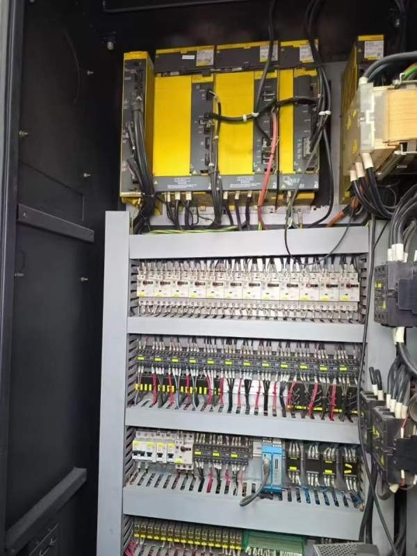 斗山655/50加工中心，BT50主轴8000转，带中心出水，Z.