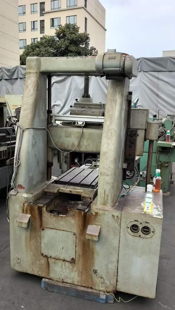 北京第二机床厂双柱坐标镗床。 T 4240，接电干活，没.