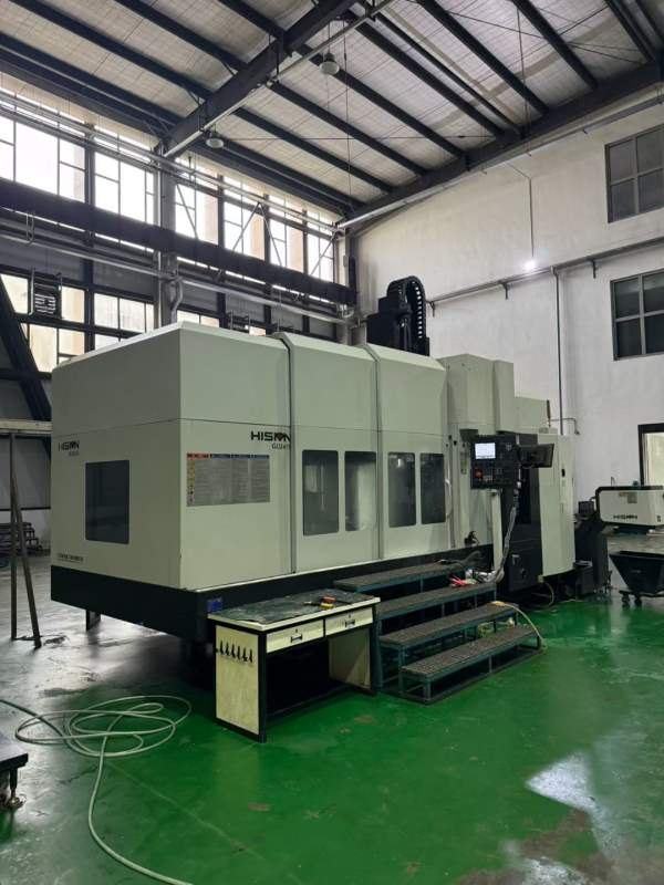 刚刚拿下同款两台海天GLUe16/20龙门加工中心，工作台1.