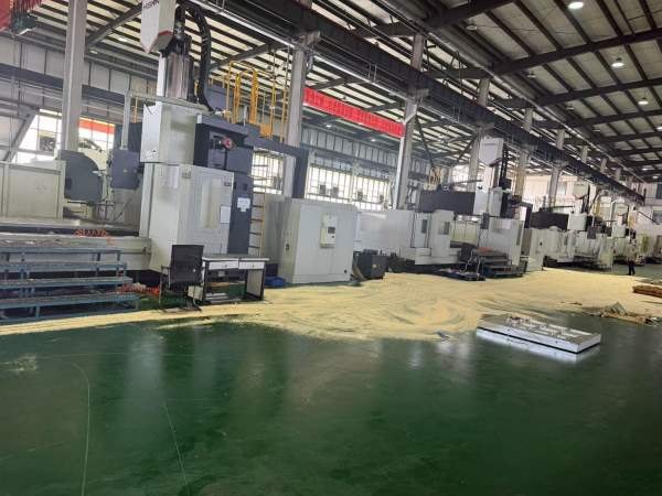 成都工厂拿下海天龙门18台 亚太菁英五轴龙门3台 机床.