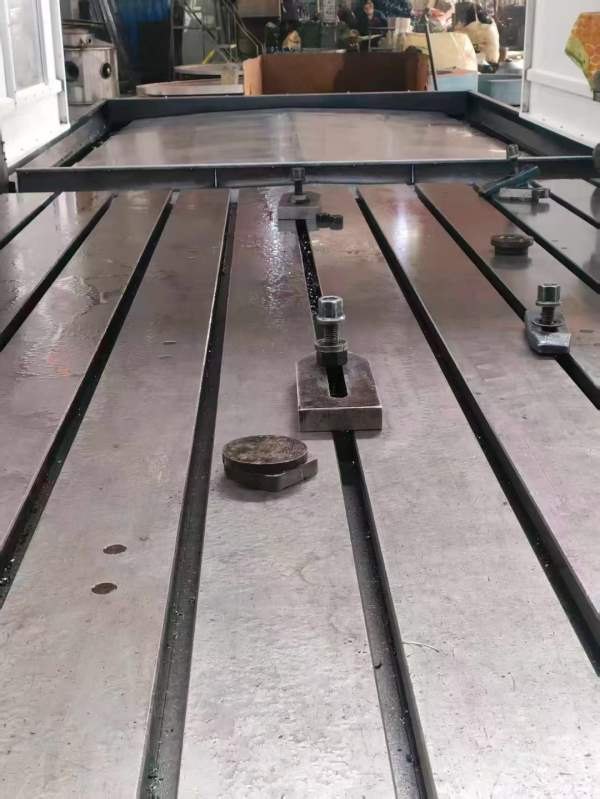沈阳工厂刚刚买下德阳GL4032Z数控龙门，工作台4020/24.