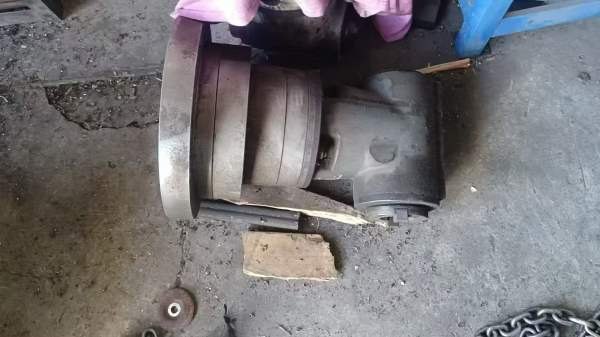 沈阳工厂刚刚买下德阳GL4032Z数控龙门，工作台4020/24.