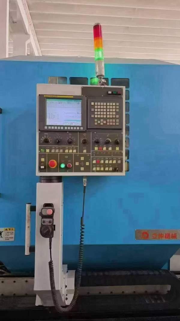 台湾原装立仲CNC-S50/3M管螺纹数控车床，24寸双液压卡.
