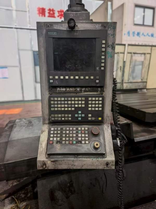 昆机6513数控镗床，千分度工作台1.6米1.8米，行程2000.