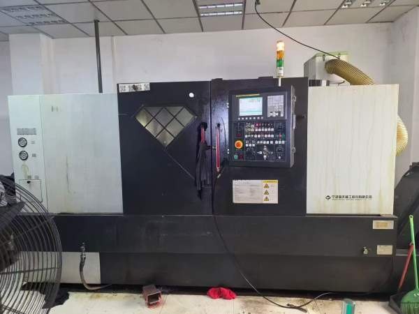 海天精工 TC30A1000 斜轨刀塔机回转直径650mm，车削直.