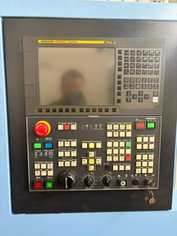 斗山puma2450数控车，同款两台10寸卡盘，硬轨机
