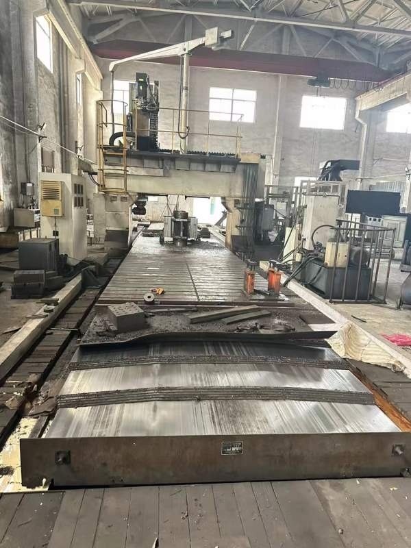 海天2500/8000数控龙门加工中心。工作台2.5米x8米，龙.