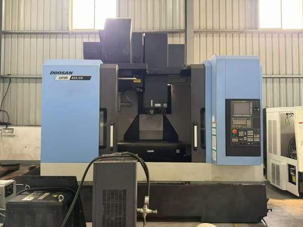斗山655/50斗山加工中心发那科系统，bt50主轴，带中心.