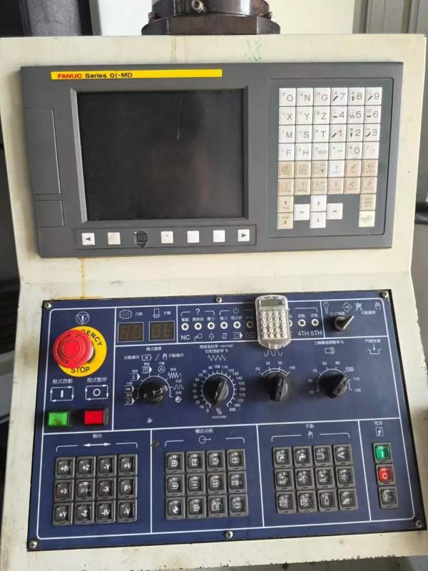 台湾原装亚威AF1000，三轴线轨，带一个32转台320回转.