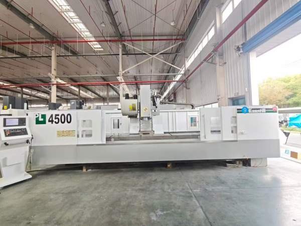 新到一台准新群志4500型材加工中心，发那科MFPIUS系统.