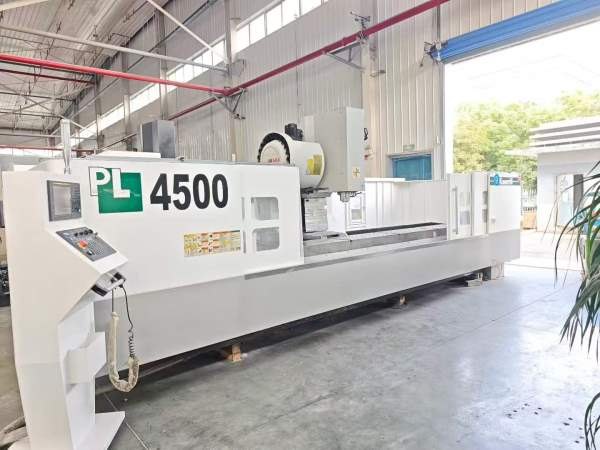 新到一台准新群志4500型材加工中心，发那科MFPIUS系统.
