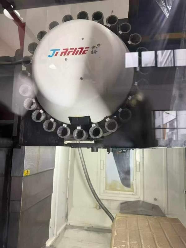 乔锋EV-1160加工中心2023年机床，发那科OI-MFPlus系统.