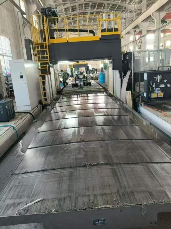 宁波海天3280数控龙门，工作台2500/8000mm，X/Y/Z行程.