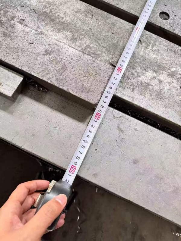在位2521龙门加工中心，BT50主轴，两线一硬，台面1.9/.