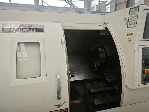 出售2012年丽伟T-6斜车，六寸卡盘，12工位刀塔，液压.